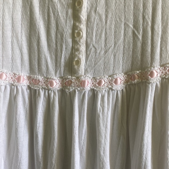 Cap Sleeve Eileen West Nightgown - Picture 6 of 8